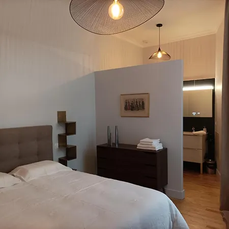 La Maison Du Soleil * LʼIsle-Jourdain